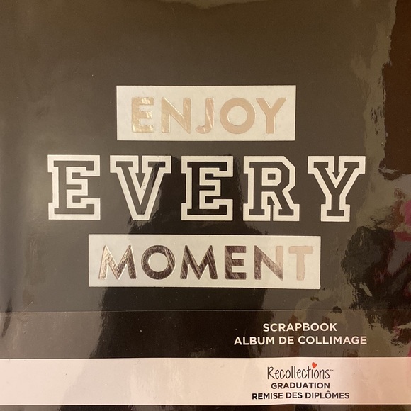 Recollection Graduation Class of 2022 10 Page Scrapbook - Picture 2 of 3